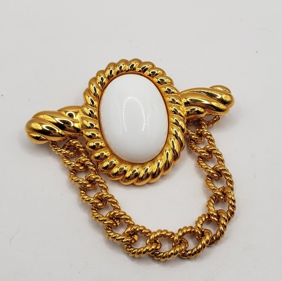 Vintage Monet Bar Chain Brooch 80's Madonna Pop - Picture 10 of 10